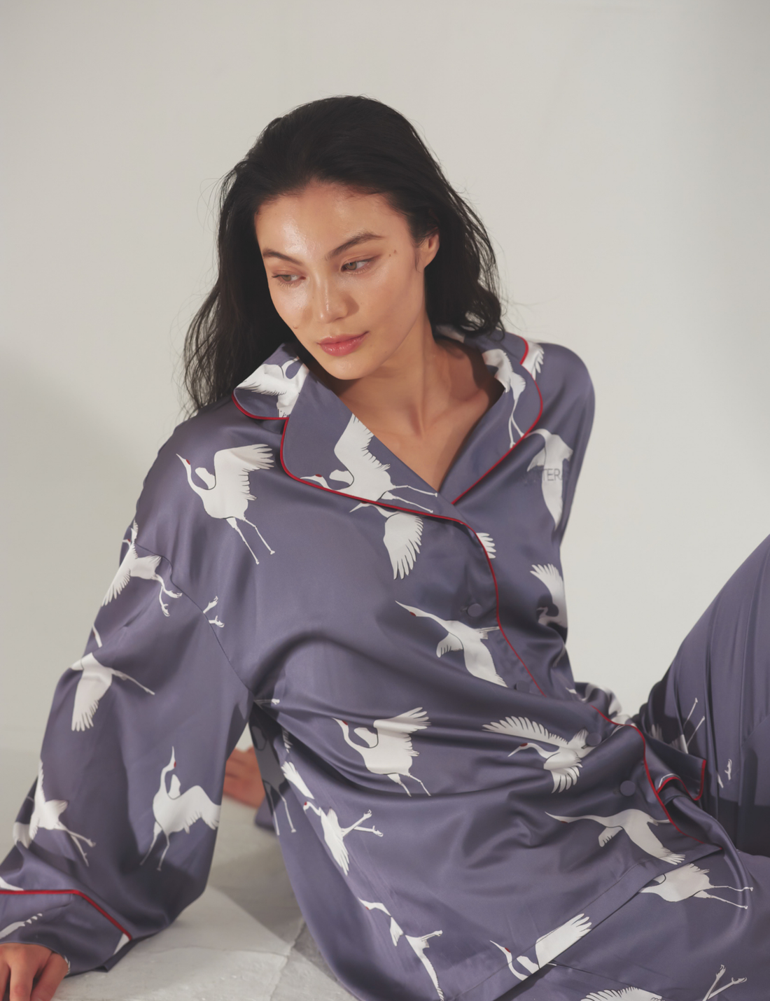 Chic Comfort Satin Pajama Pants / Gray