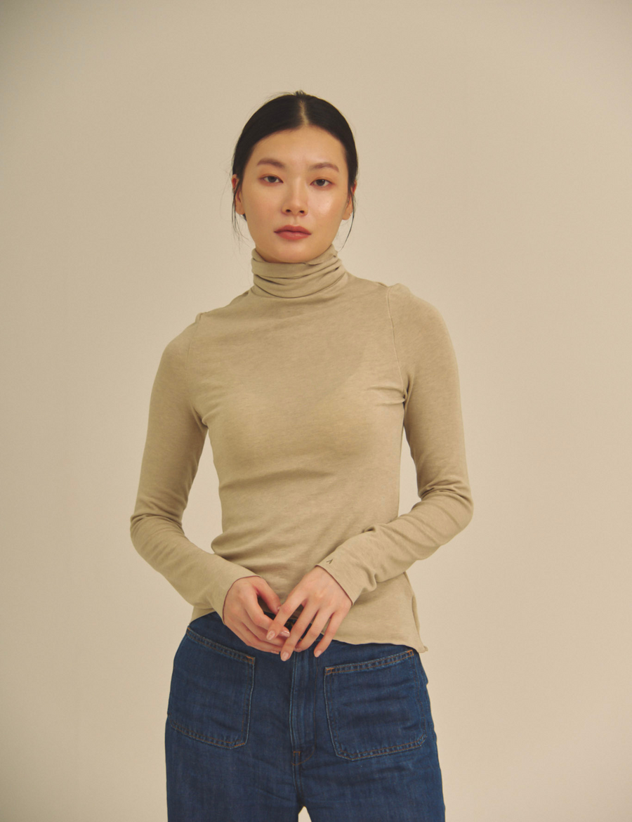 Sheer Grace Turtleneck / 亜麻色(greige)