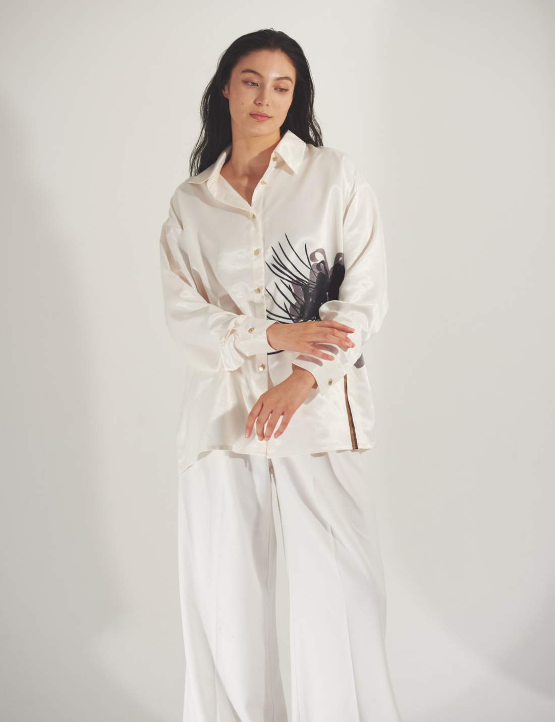 Harmony Elegant Satin Shirt / Gofun(white)