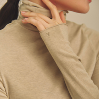 Sheer Grace Turtleneck / 亜麻色(greige)