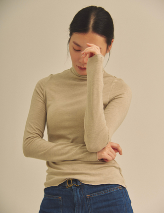 Sheer Grace Turtleneck / 亜麻色(greige)