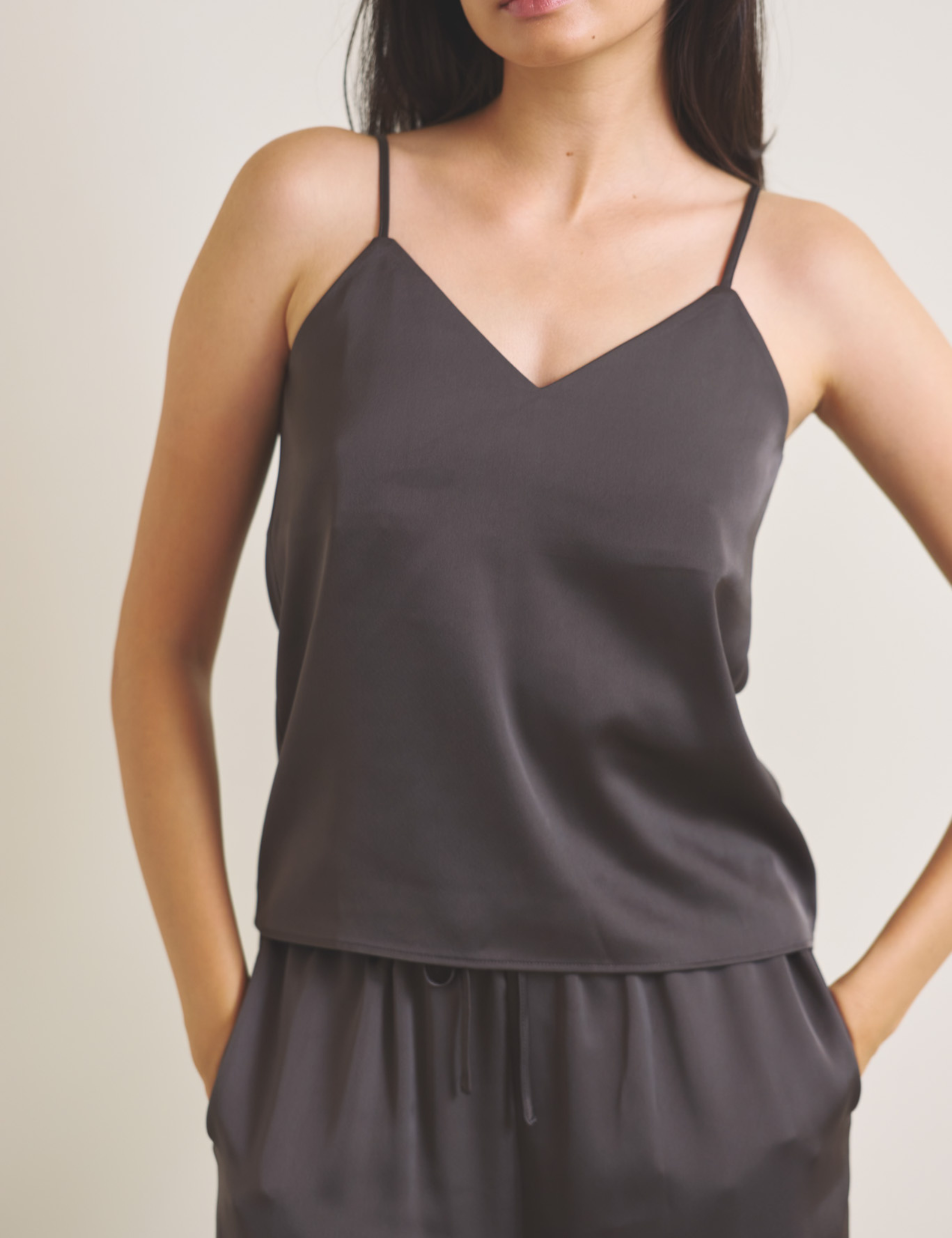 Soft Terra Satin Camisole / 枯茶(brown)