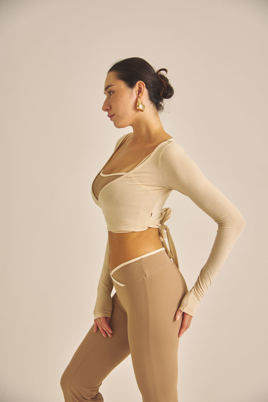 【COMING SOON】Amber Soft Wrap Cardigan / 白茶(beige)