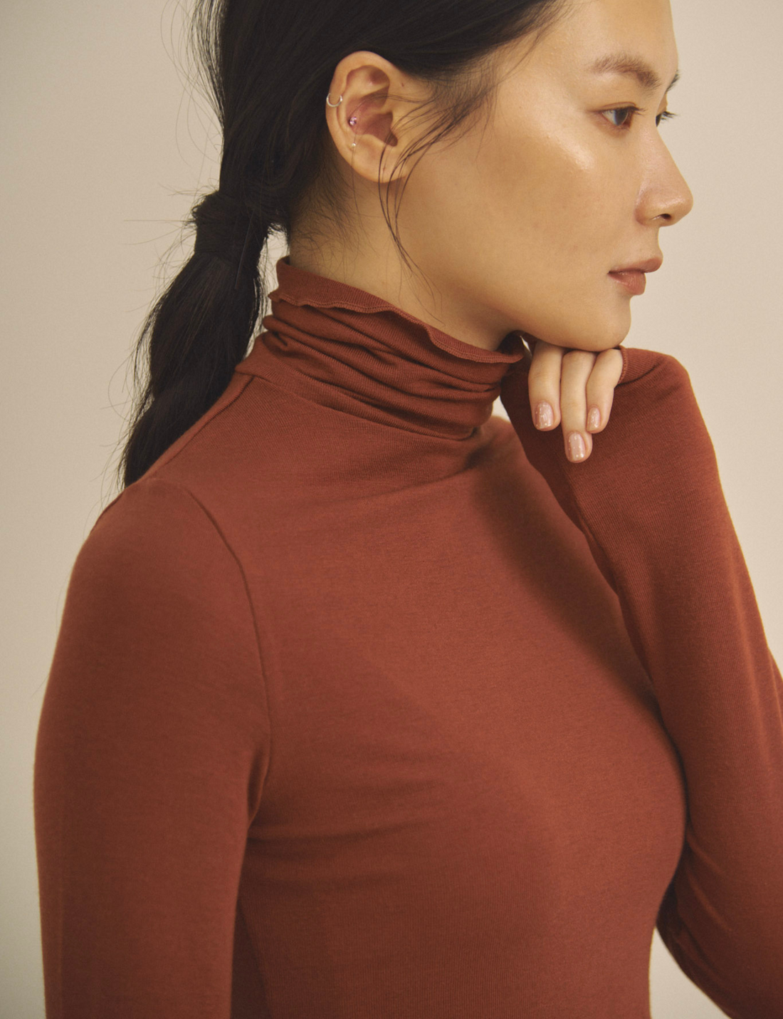 Sheer Grace Turtleneck / 赤丹 (Teracotta)