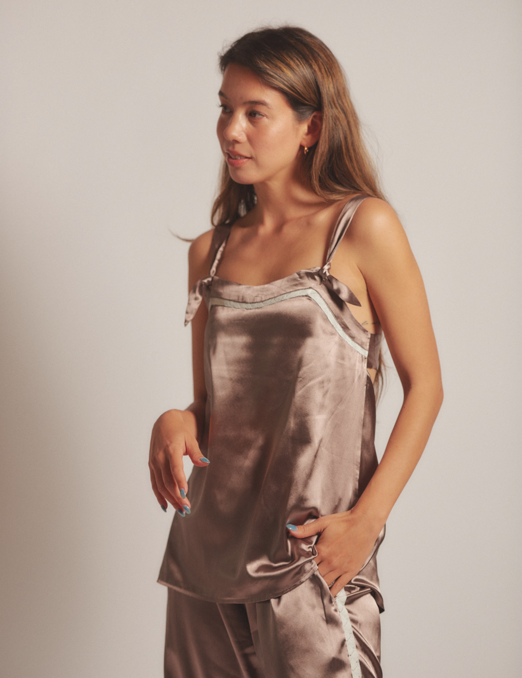 Sunlit Winery Silky Tanktop / 枯茶(brown)