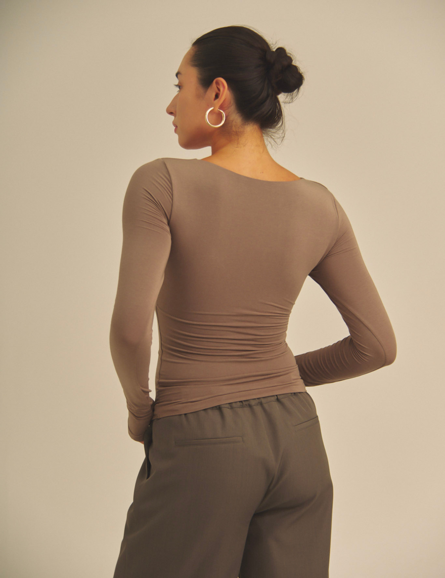 Aurafit V-Line Padded Longsleeve / 紫鼠(charcoal)