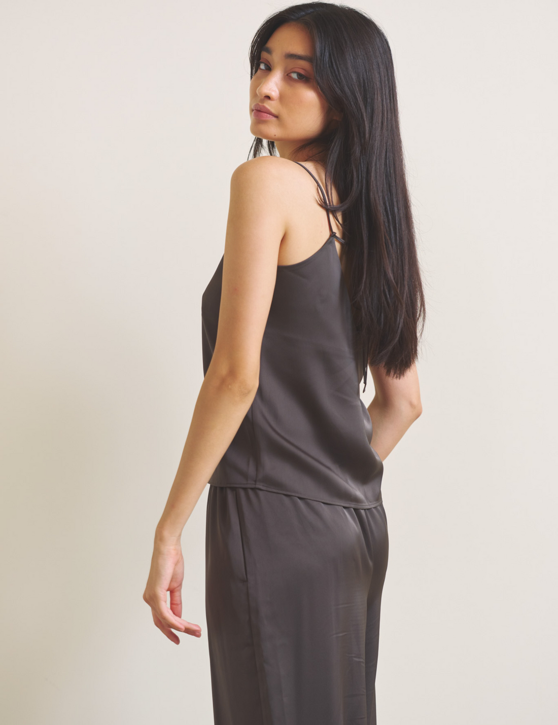 Soft Terra Satin Camisole / 枯茶(brown)