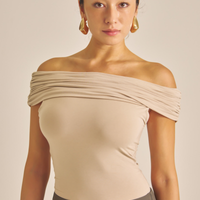Elegant Draped Padded Top / 亜麻色(greige)