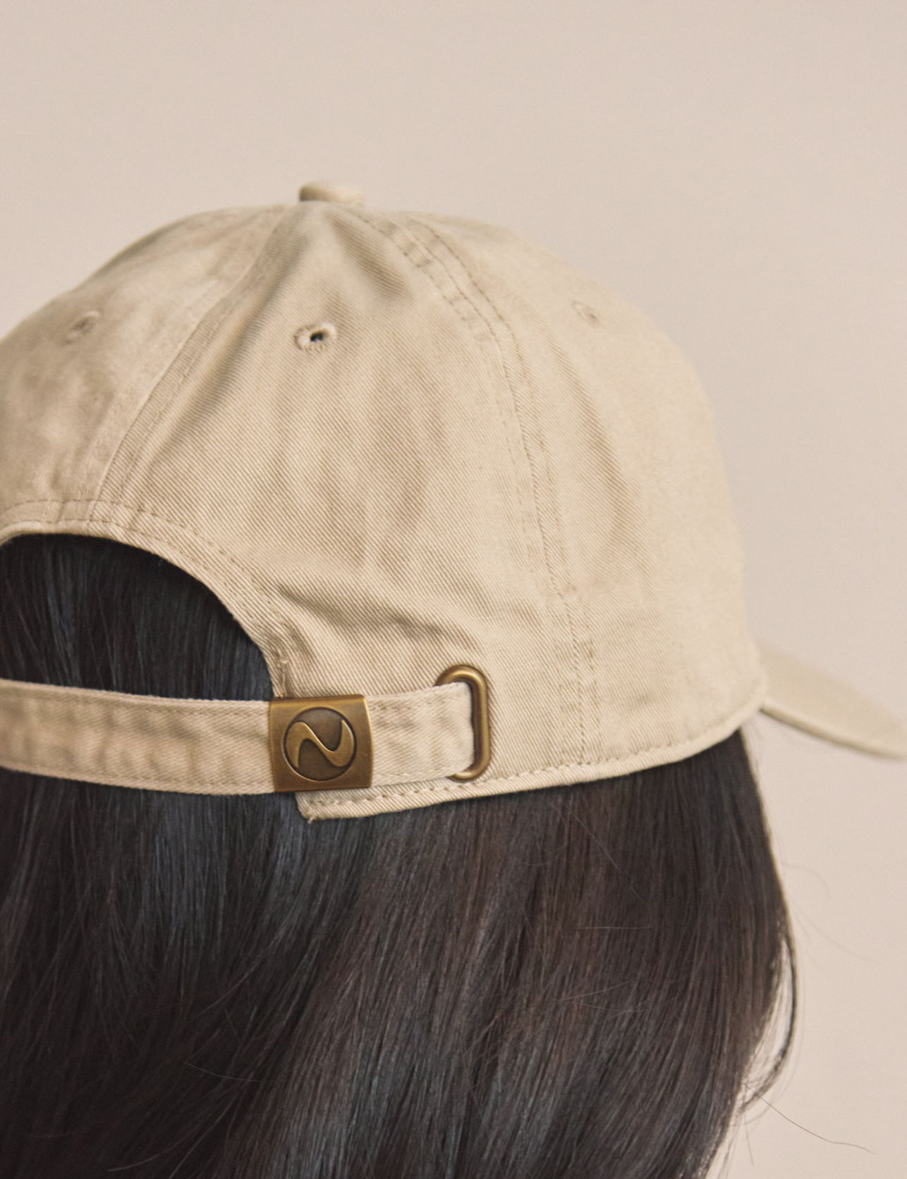 AMATERAS daily logo cap / 亜麻色(beige)
