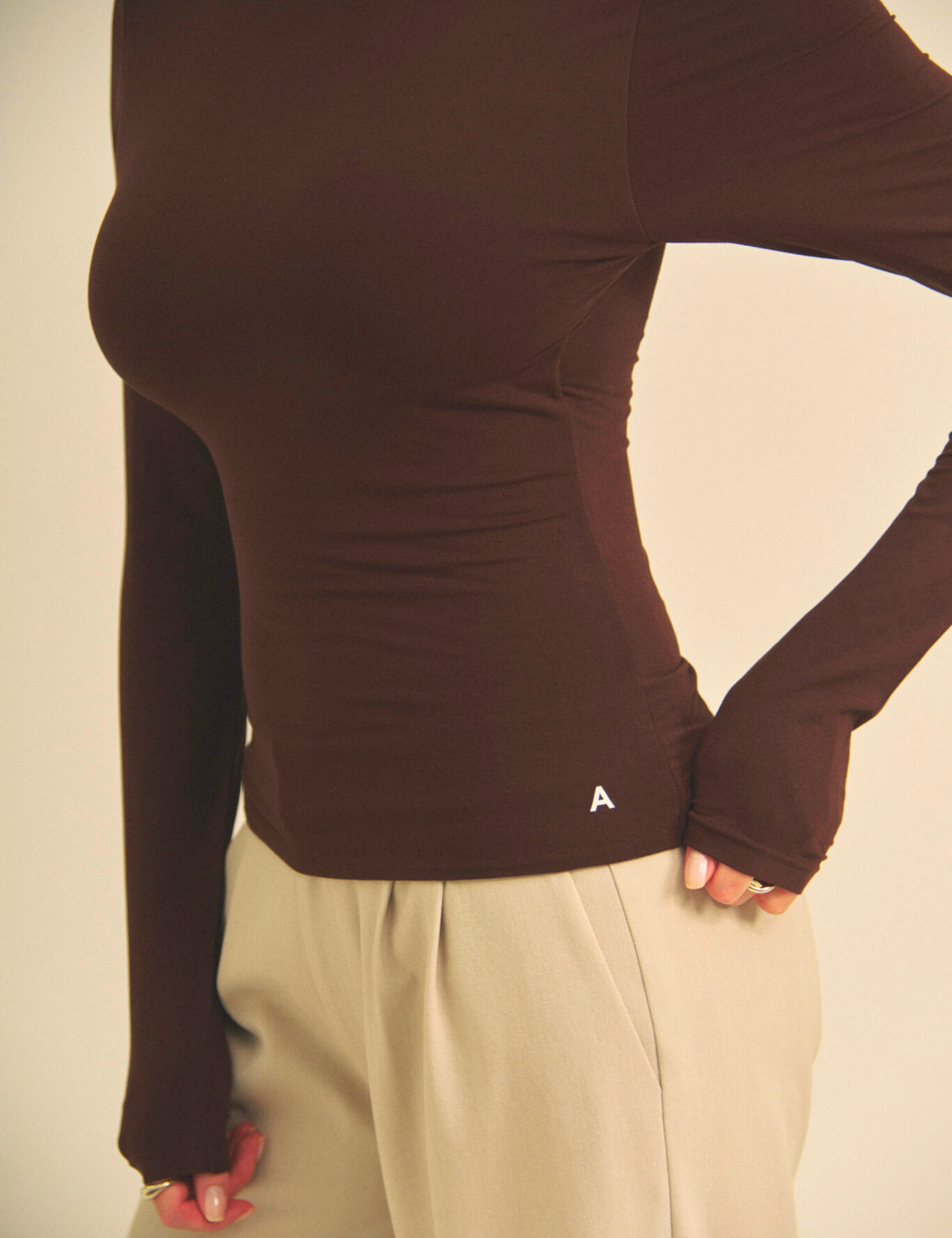 【COMING SOON】Aurafit Padded Long Sleeve Top / 焦茶(dark brown)