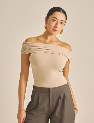 Elegant Draped Padded Top / 亜麻色(greige)