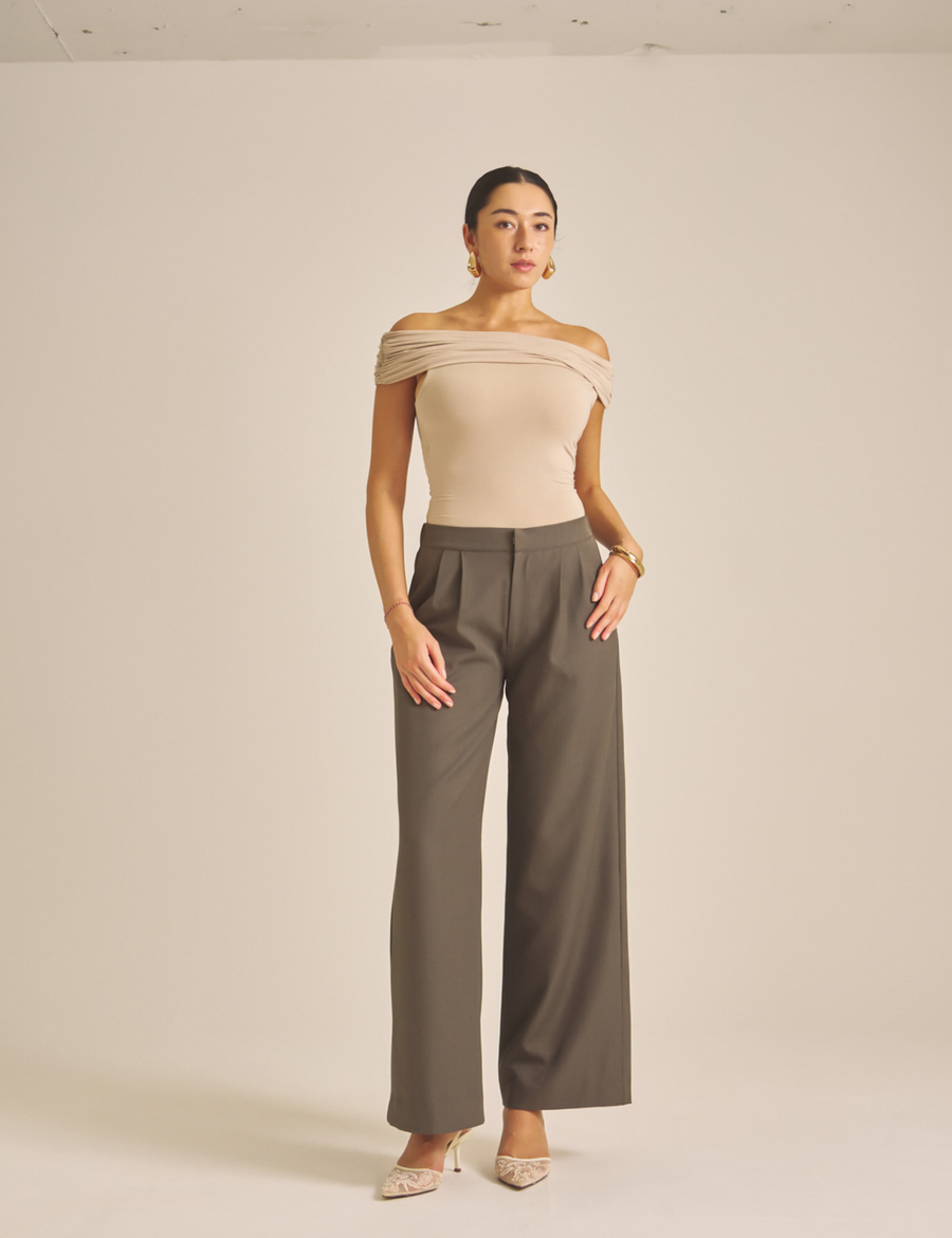 Elegant Draped Padded Top / 亜麻色(greige)