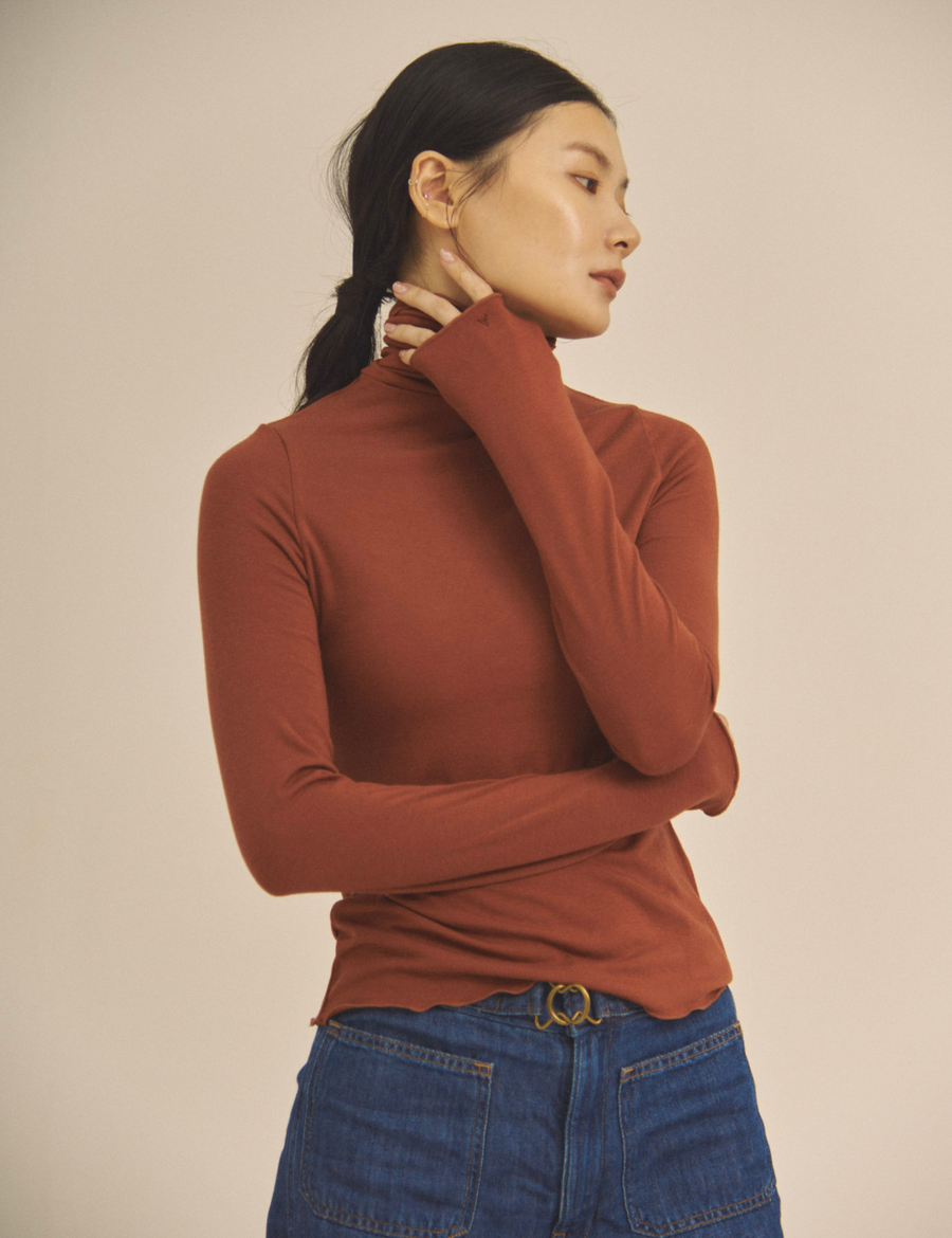 Sheer Grace Turtleneck / 赤丹 (Teracotta)