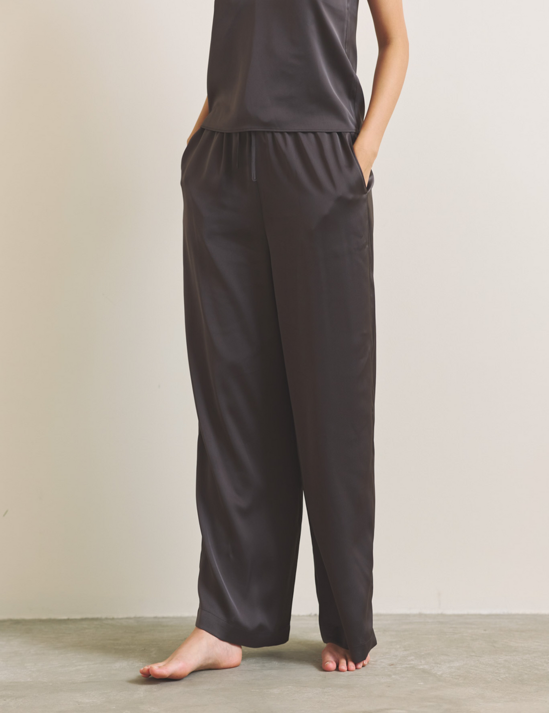 Soft Terra Satin Pants / 枯茶(brown)