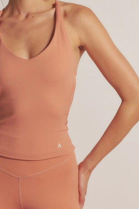 Aura Active Padded Halter Tanktop / 梅染(fig)