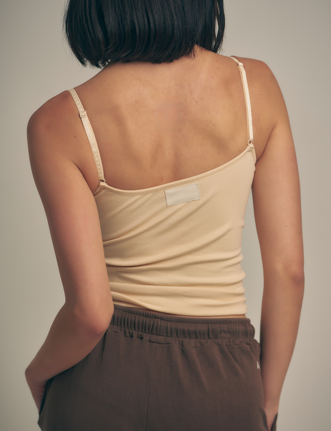 amateras Dreamy Camisole 胡桃 ライトベージュアマテラス Dreamy Camisole / 胡桃(light beige) – AMATERASJAPAN