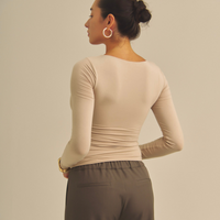 Aurafit V-Line Padded Longsleeve / 亜麻色(greige)