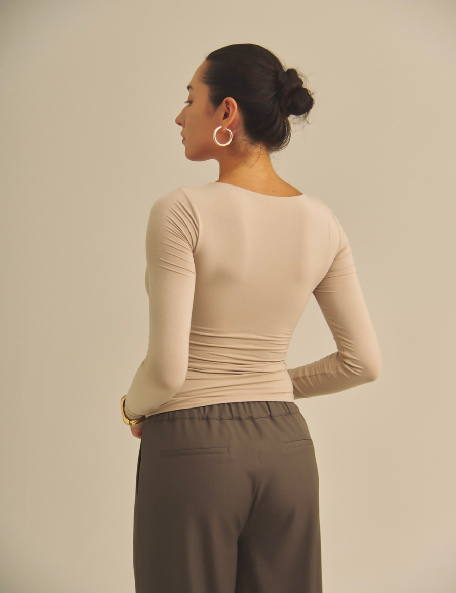 Aurafit V-Line Padded Longsleeve / 亜麻色(greige)