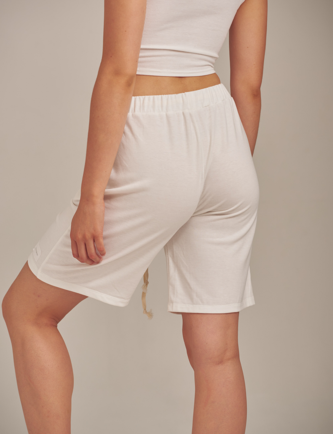 classic go-to tank / gofun(white)