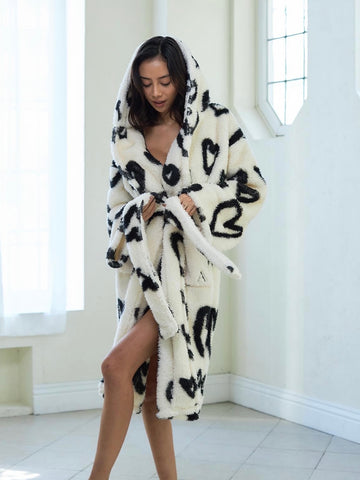 lightweight luxe fur robe / 白(white/heart print)