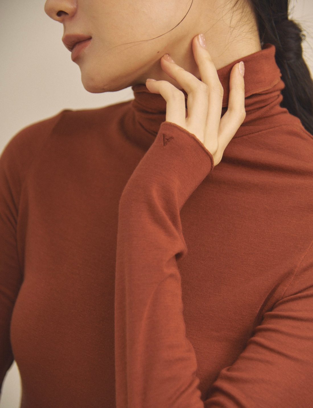 Sheer Grace Turtleneck / 赤丹 (Teracotta)
