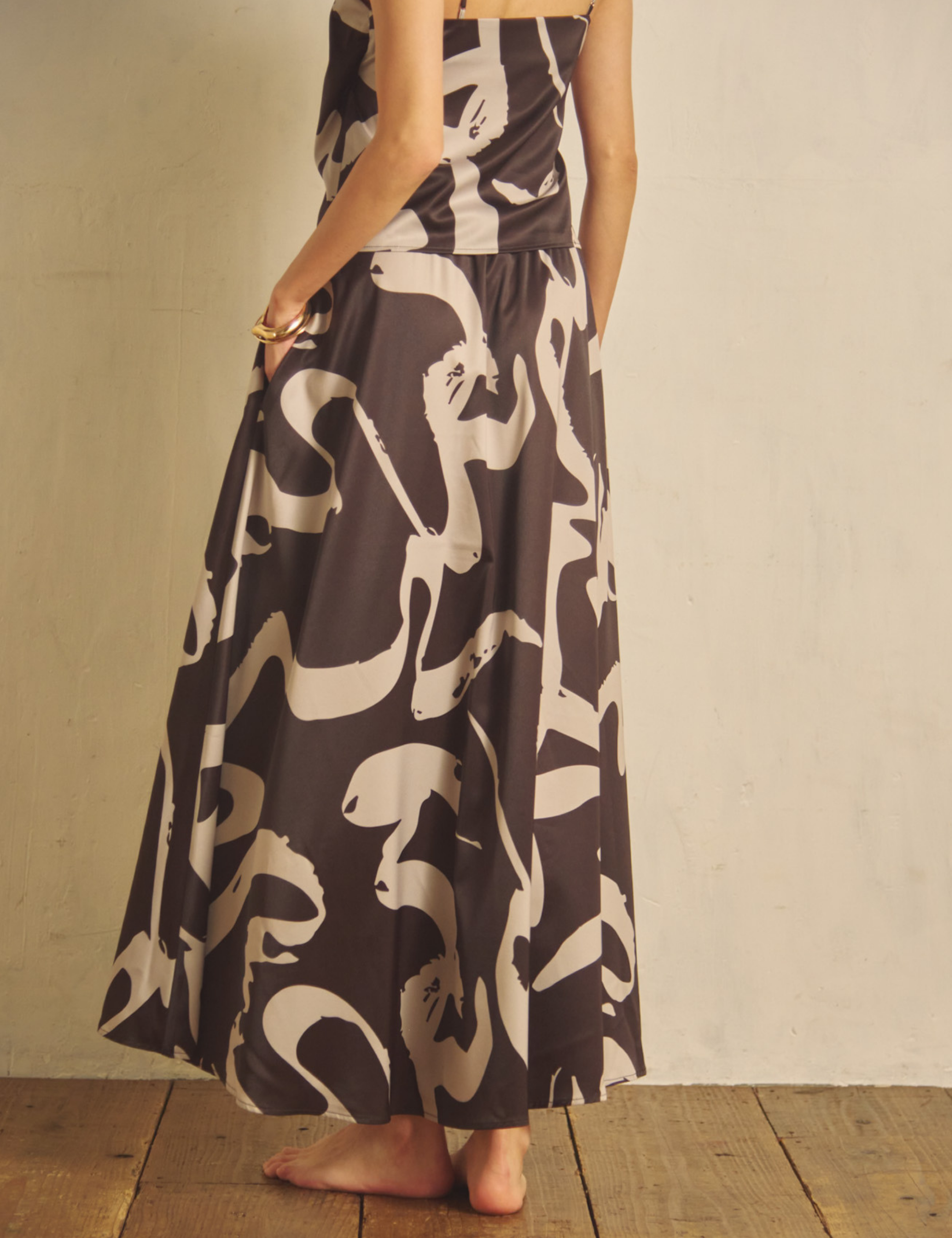 Fude Silky Satin Skirt / Kachiro (brown)