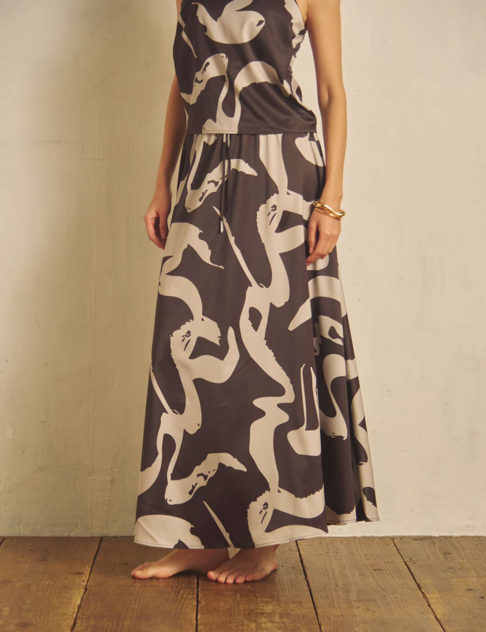 Fude Silky Satin Skirt / Kachiro (brown)