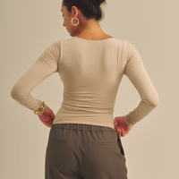 Aurafit V-Line Padded Longsleeve / 亜麻色(greige)