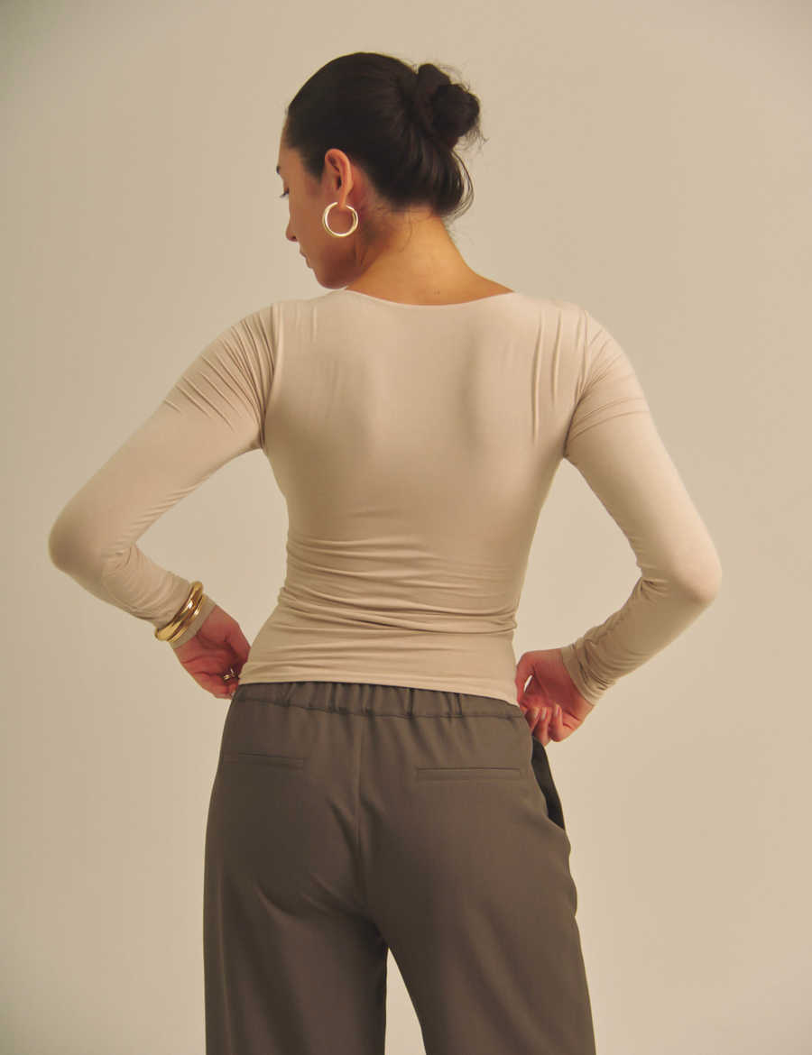 Aurafit V-Line Padded Longsleeve / 亜麻色(greige)