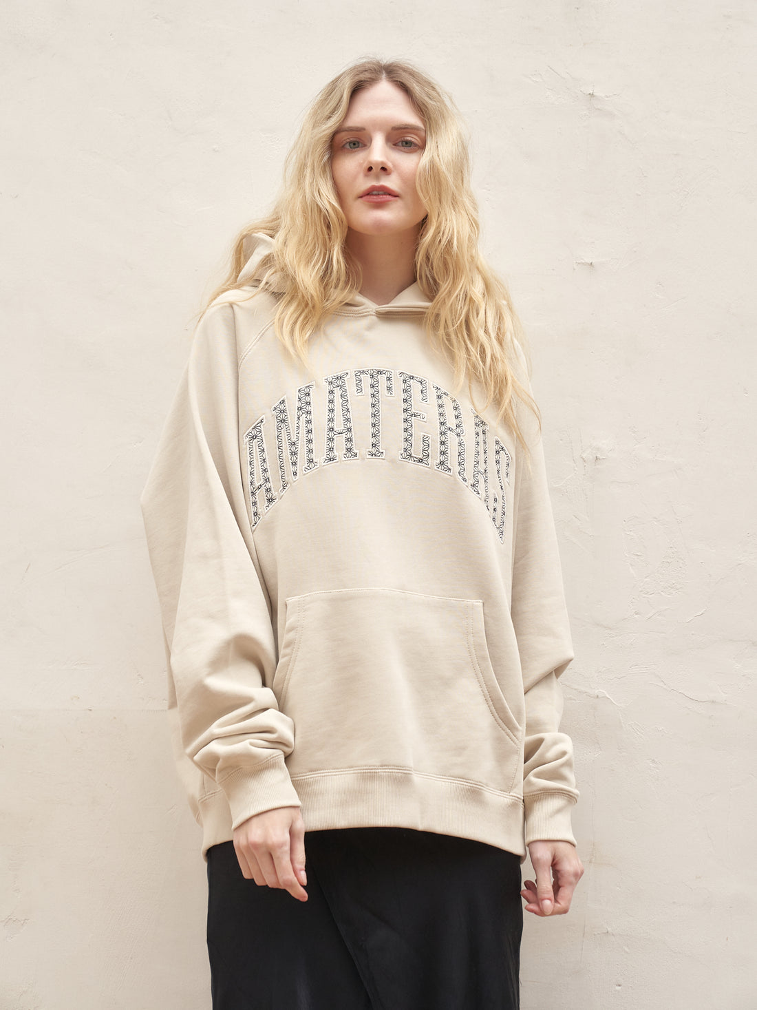 Basic volume 和柄 hoodie