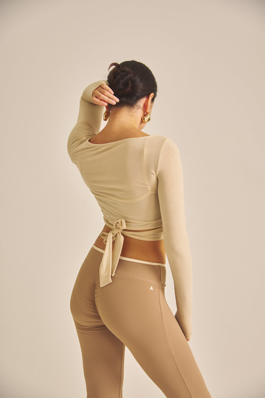 【COMING SOON】Amber Soft Wrap Cardigan / 白茶(beige)
