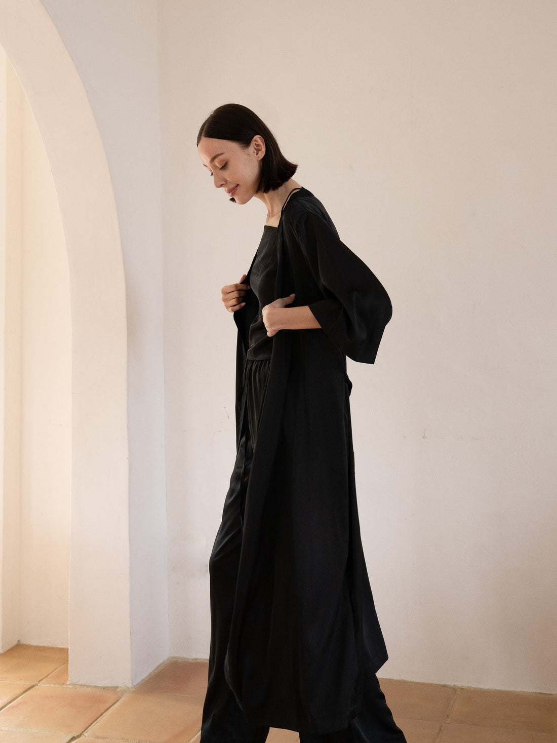 classic georgette satin robe / 墨(black)