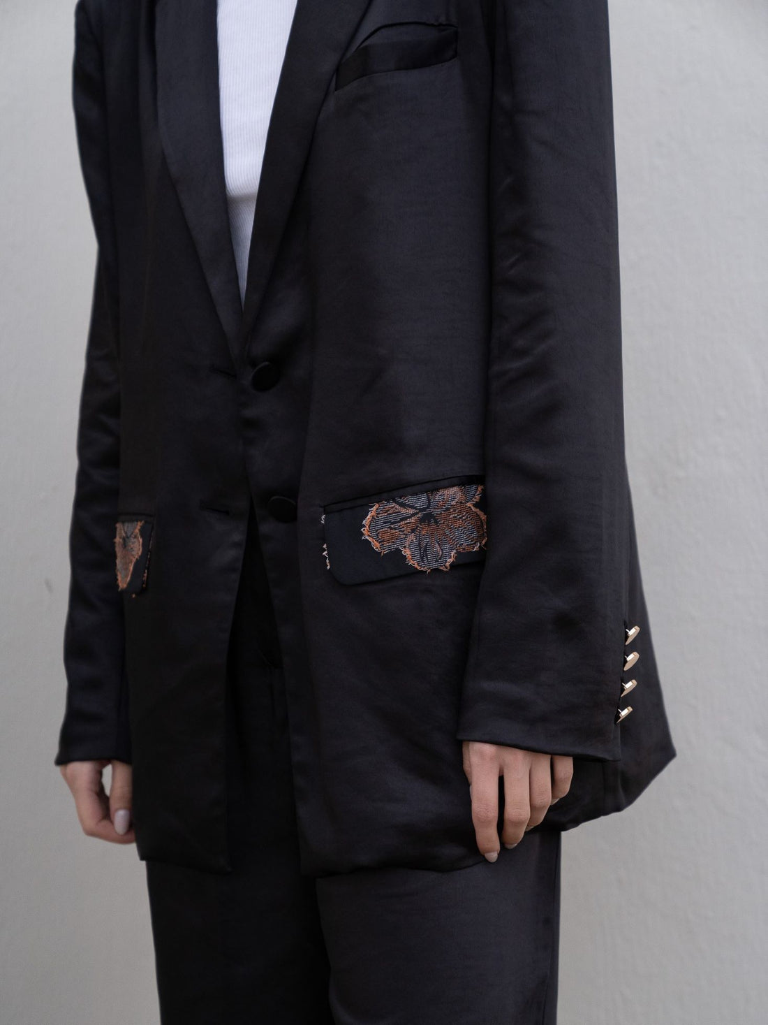 oriental satin jacket / 墨(black)