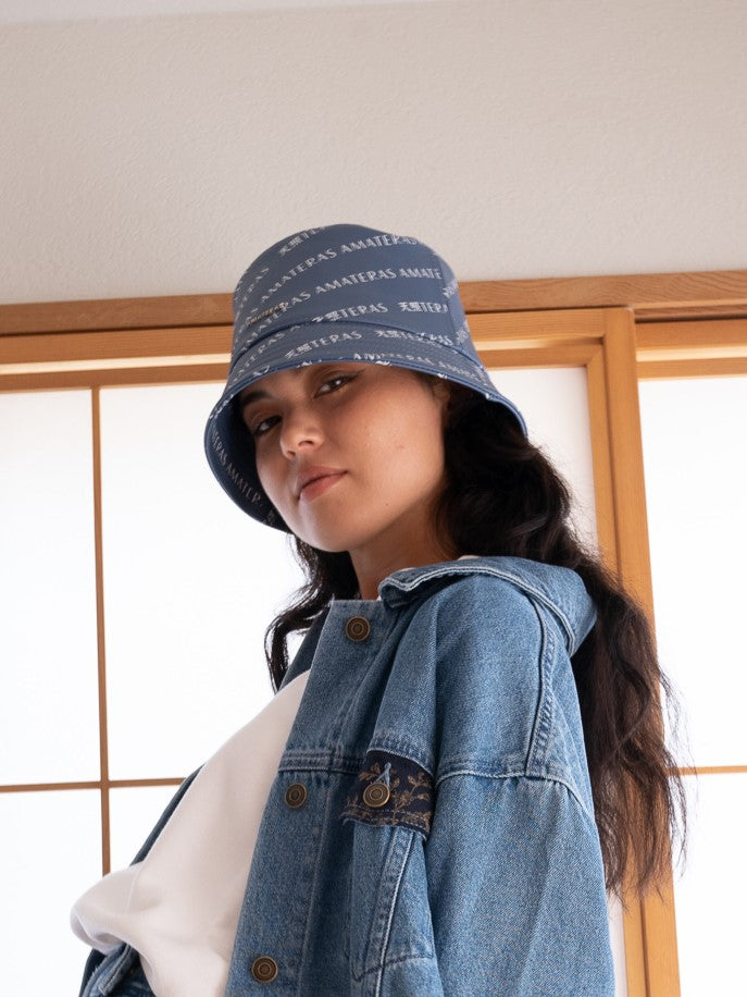 emblem bucket hat / blue logo
