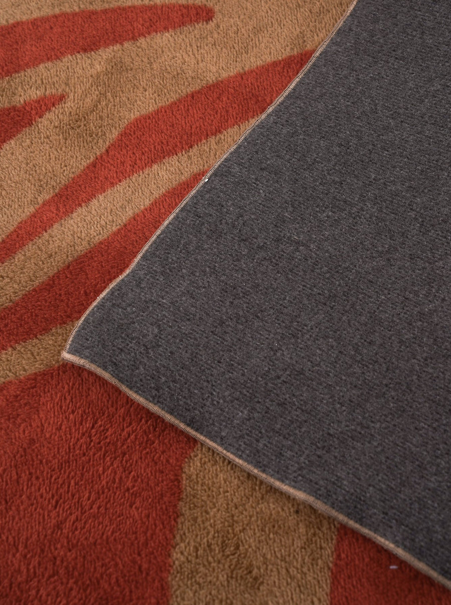 soft rug floor mat / brown