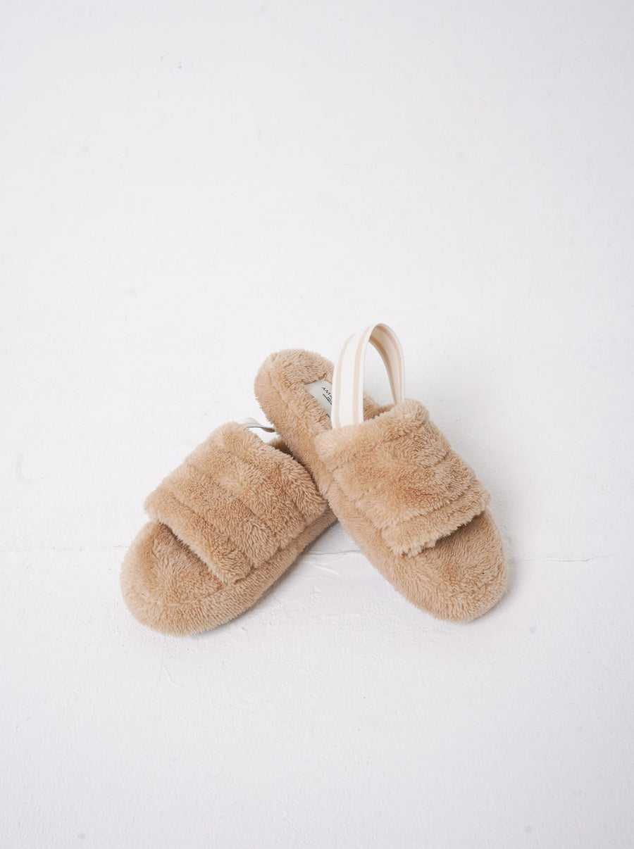 comfort fluffy slippers / 胡桃(beige)