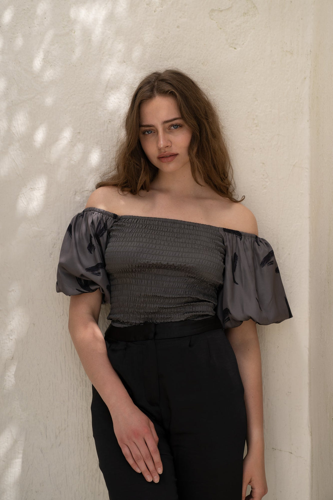 two way silky balloon sleeve top / 薄墨(gray)