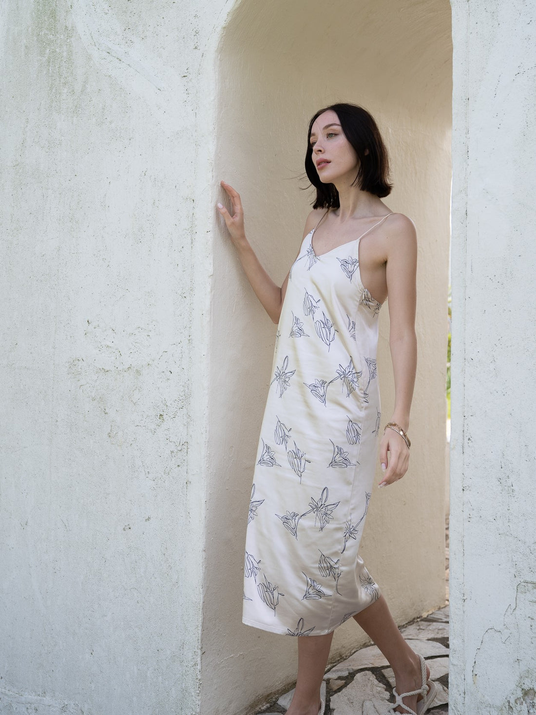 rich satin dress / 白花 (ivory)