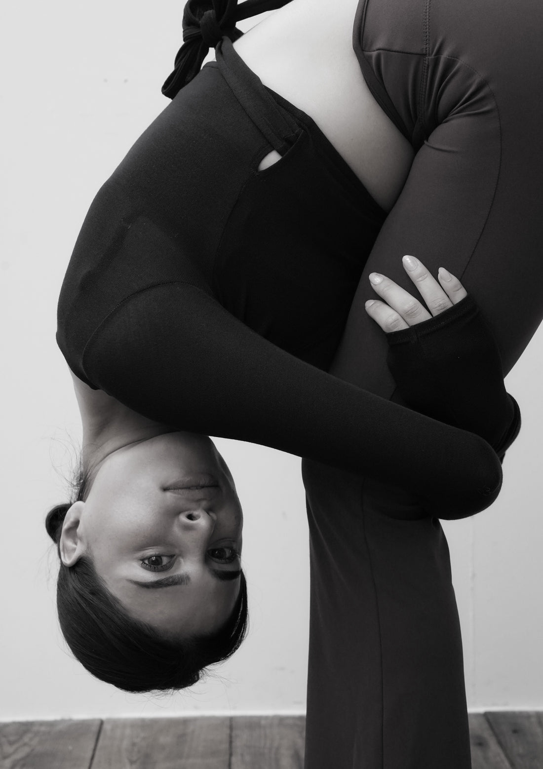 Amber Soft Wrap Cardigan / 墨(black)