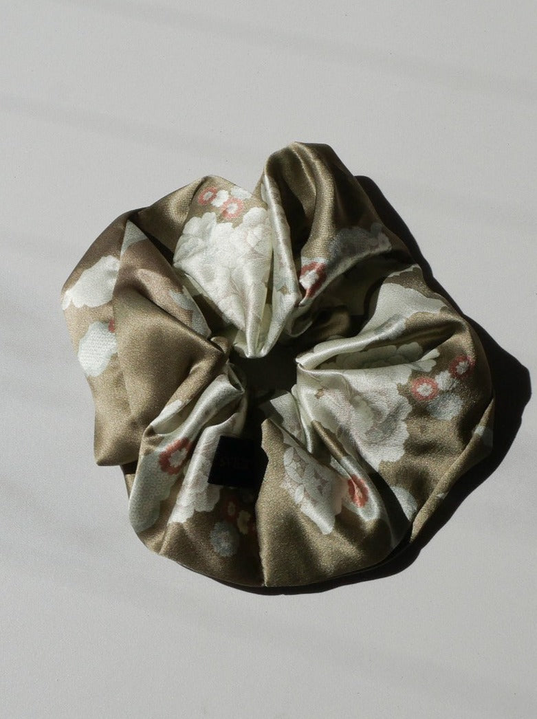 100% silk scrunchies