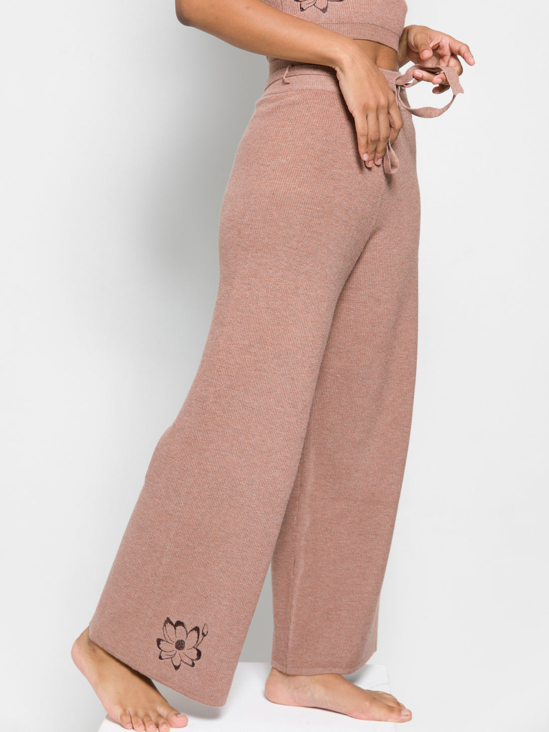 elegant knitted wide pants