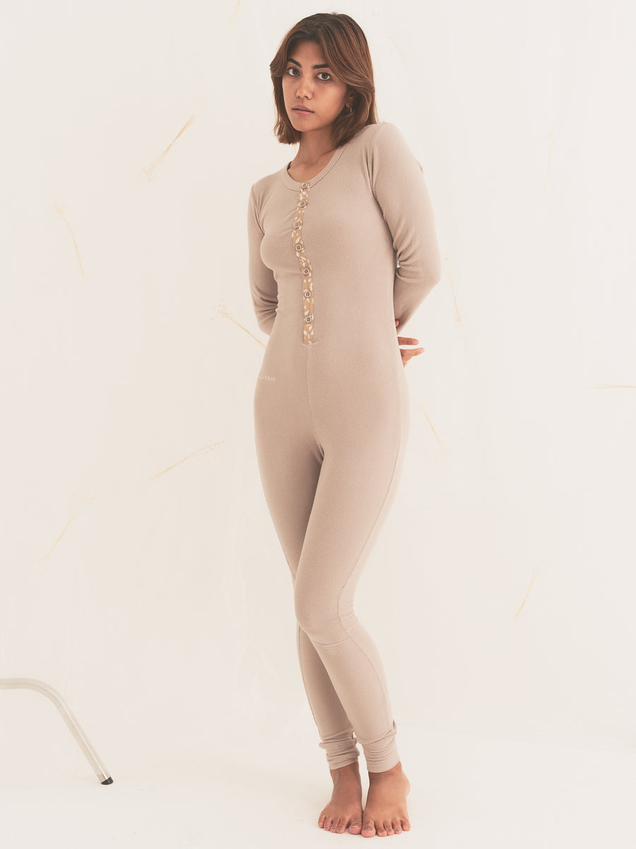 lounge jumpsuit / sandy beige