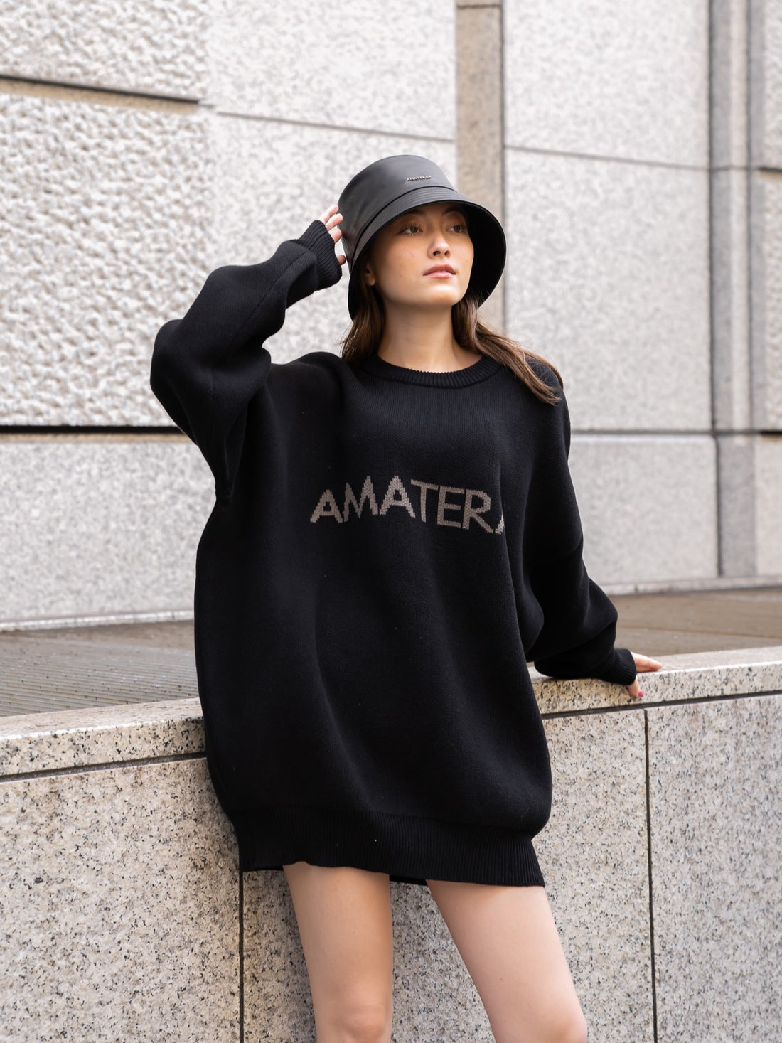 logo comfort knit sweater / black
